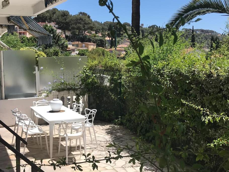 Bandol Roc Beach Vue Mer Grand T3 Face A La Plage Avec Parking Экстерьер фото