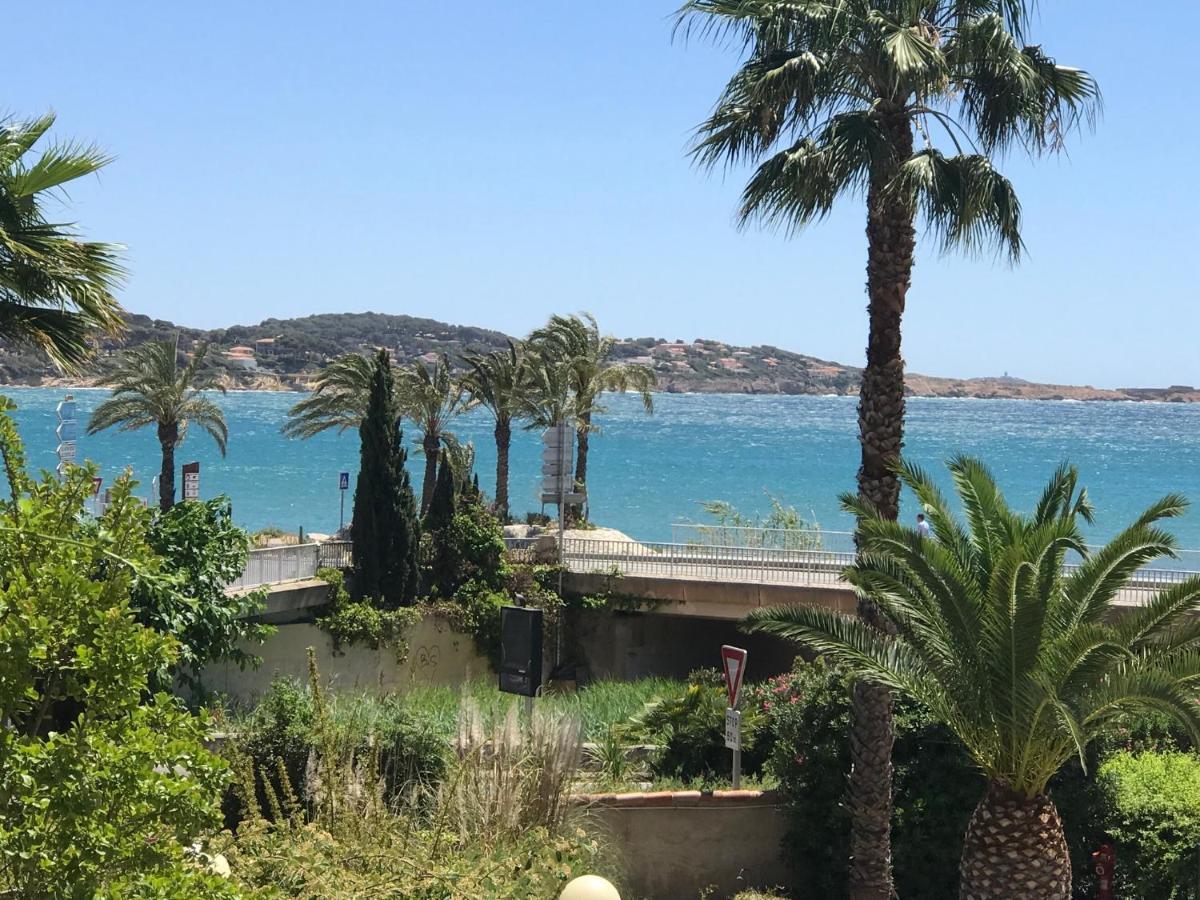 Bandol Roc Beach Vue Mer Grand T3 Face A La Plage Avec Parking Экстерьер фото