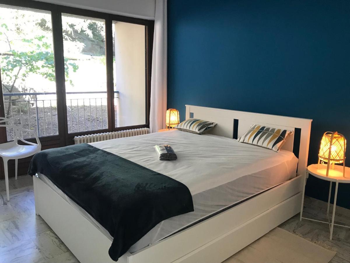 Bandol Roc Beach Vue Mer Grand T3 Face A La Plage Avec Parking Экстерьер фото